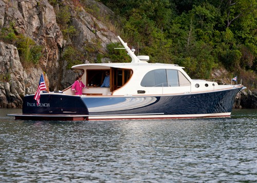 The Palm Beach 50 - class and style from any angle. © Palm Beach Motor Yachts